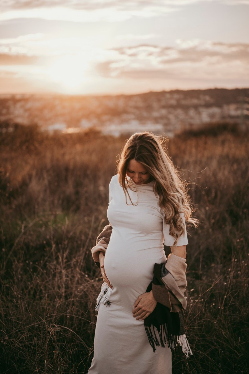 Milena / trudnicko fotografisanje sa porodicom. Deciji i porodicni fotograf u Beogradu Oksana Skendzic