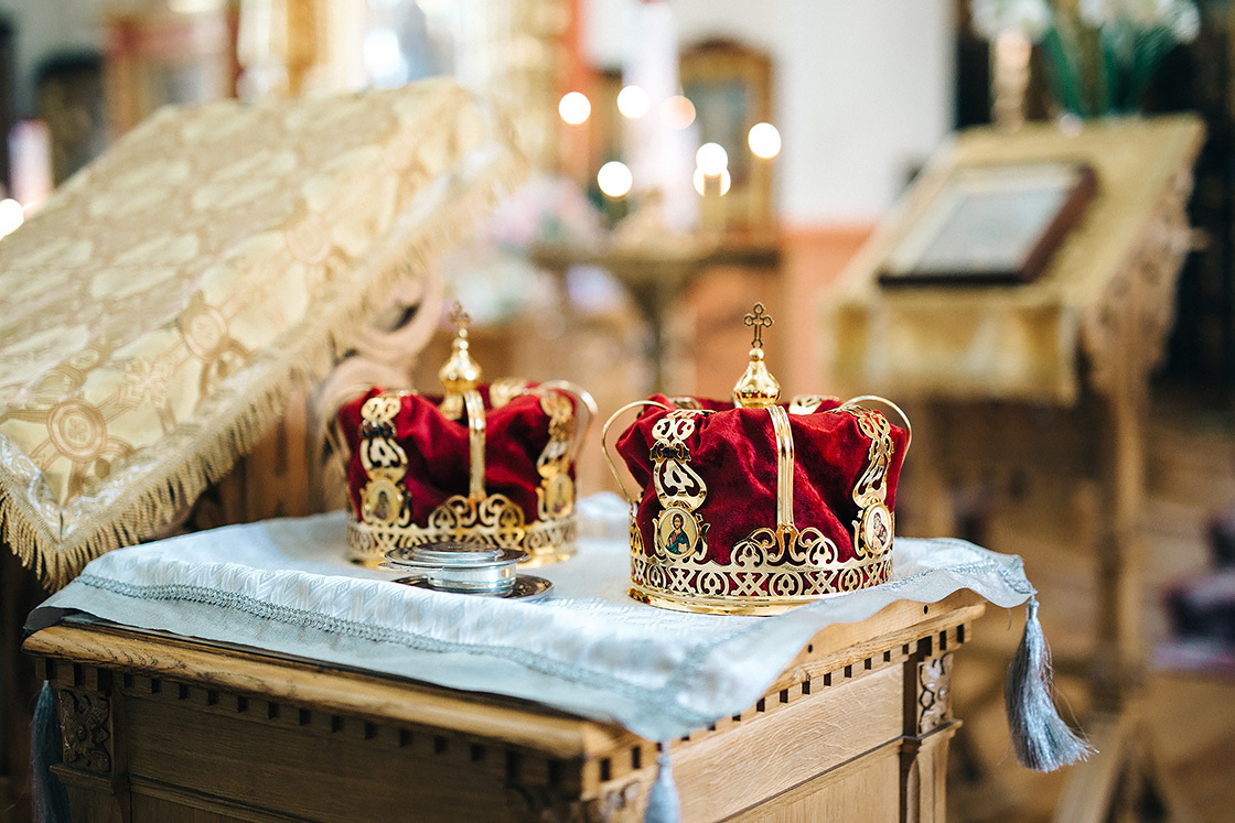 Фотосъемка свадебного венчания в церкви. Свадебный фотограф в Риге Юрий Кор