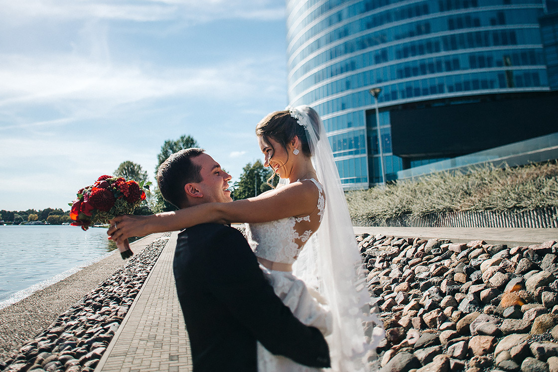 Фотосъемка свадебного венчания в церкви. Свадебный фотограф в Риге Юрий Кор
