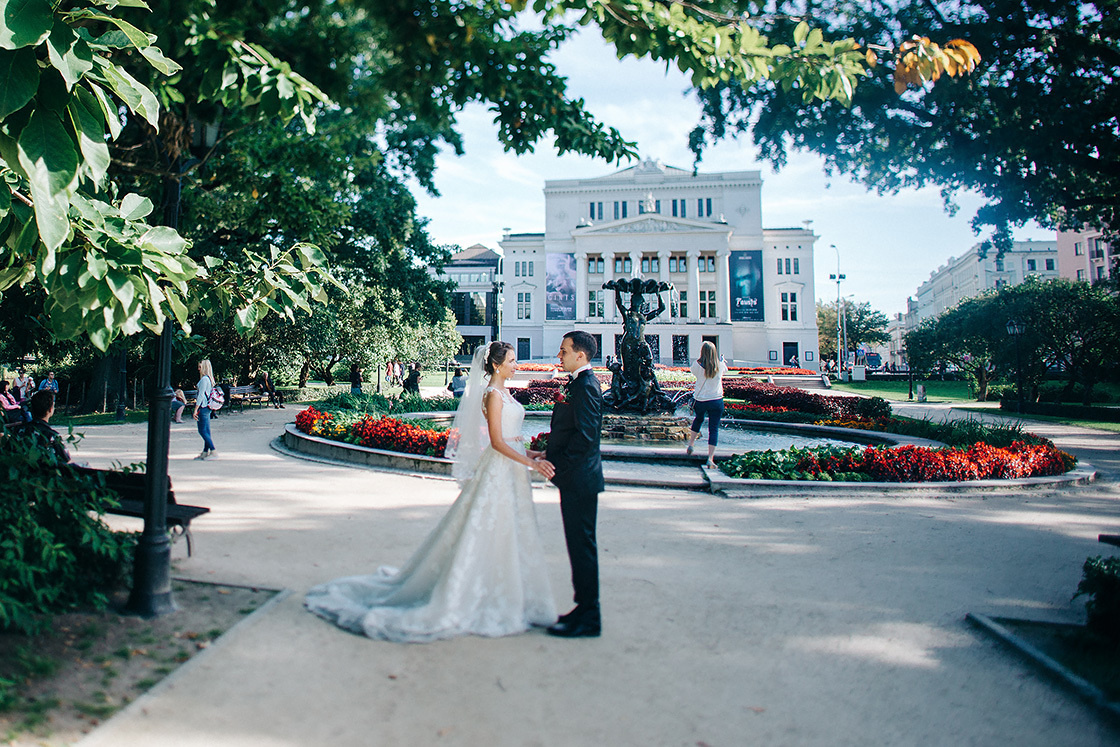 Фотосъемка свадебного венчания в церкви. Свадебный фотограф в Риге Юрий Кор