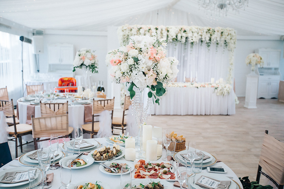 Kāzu fotografēšana Saulkrastos un Rīgā. Kāzu fotogrāfs Rīgā Yury Kor