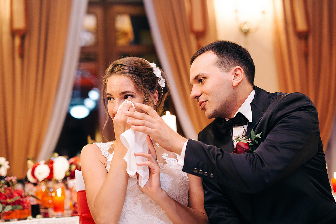 Фотосъемка свадебного венчания в церкви. Свадебный фотограф в Риге Юрий Кор