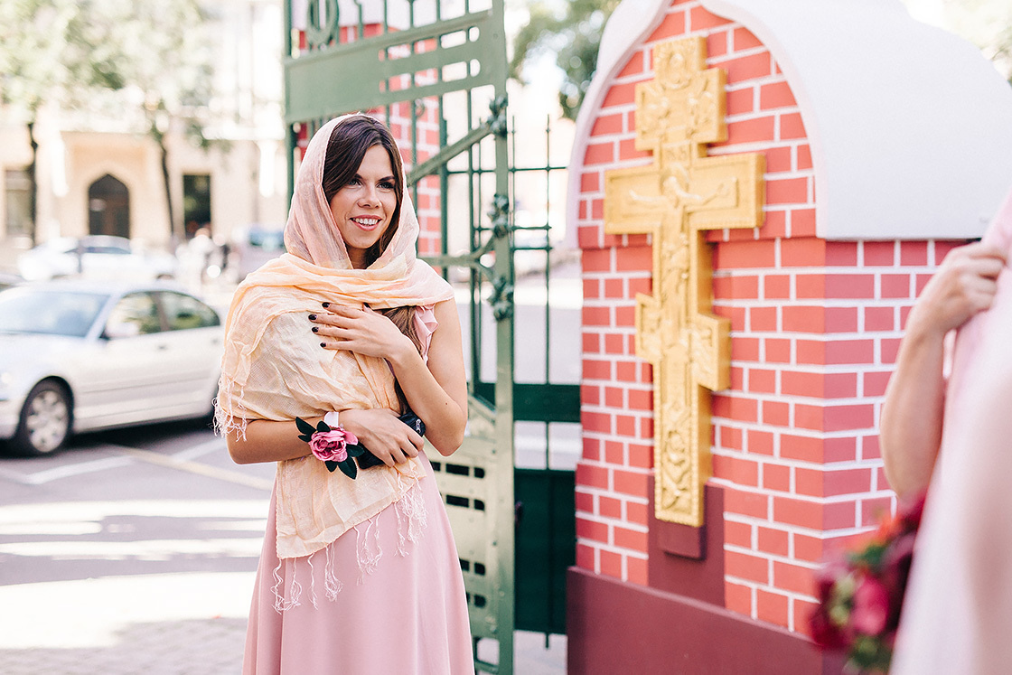 Фотосъемка свадебного венчания в церкви. Свадебный фотограф в Риге Юрий Кор