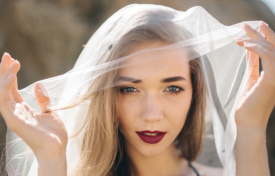 Свадебное лавстори на морском берегу. Свадебный фотограф в Риге Юрий Кор