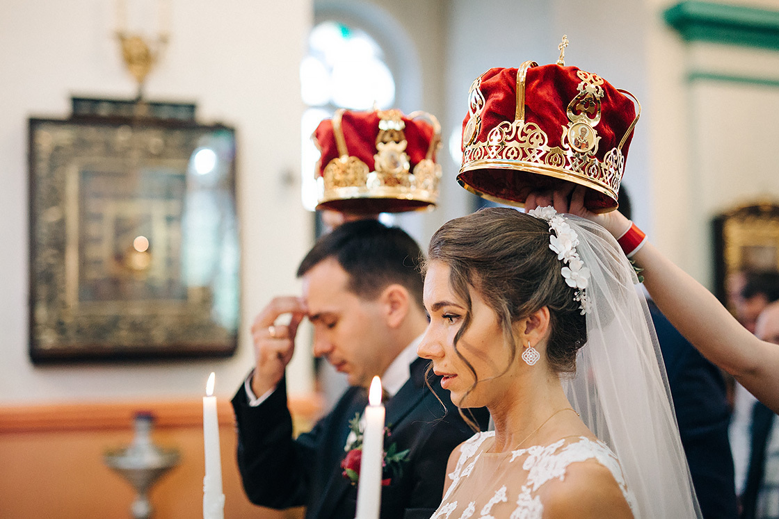 Фотосъемка свадебного венчания в церкви. Свадебный фотограф в Риге Юрий Кор