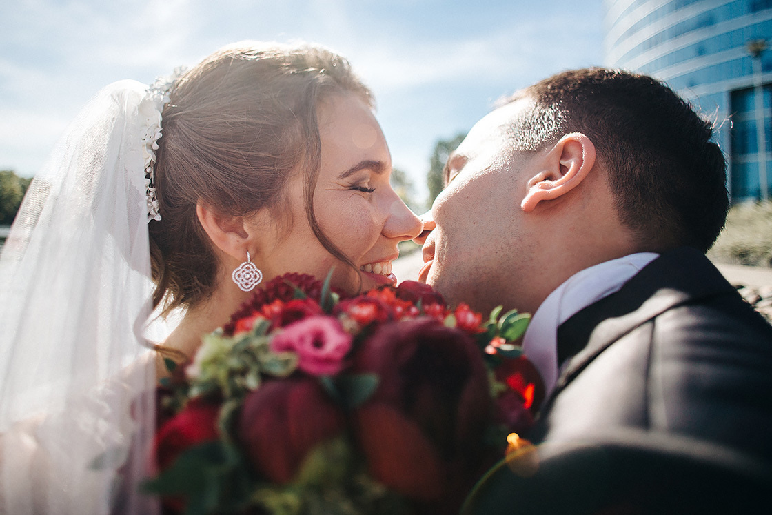 Фотосъемка свадебного венчания в церкви. Свадебный фотограф в Риге Юрий Кор