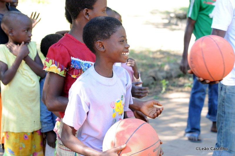 Photos of volunteer work in Mozambique. Simbahalu