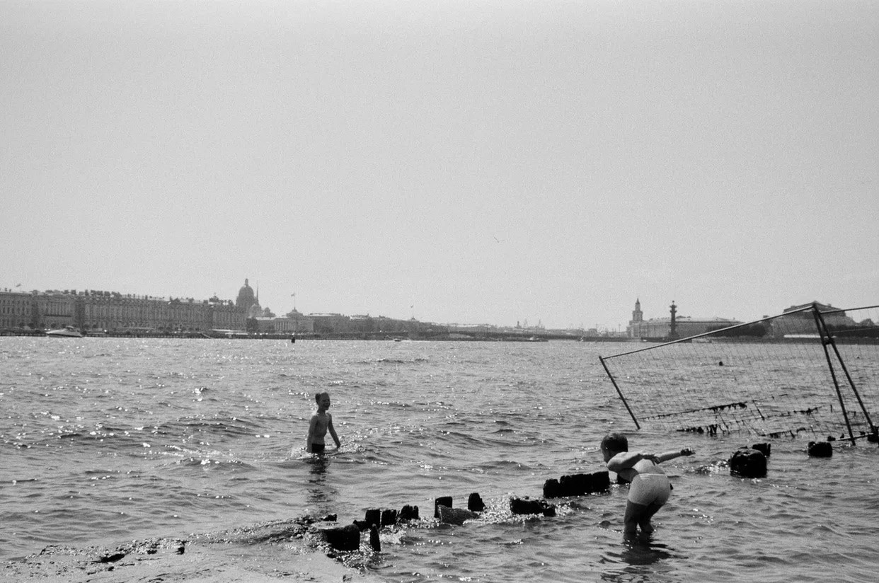 Summer of 1942, Leningrad