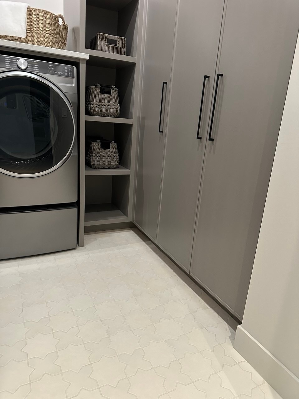 Laundry. Moroz Building Solutions LTD