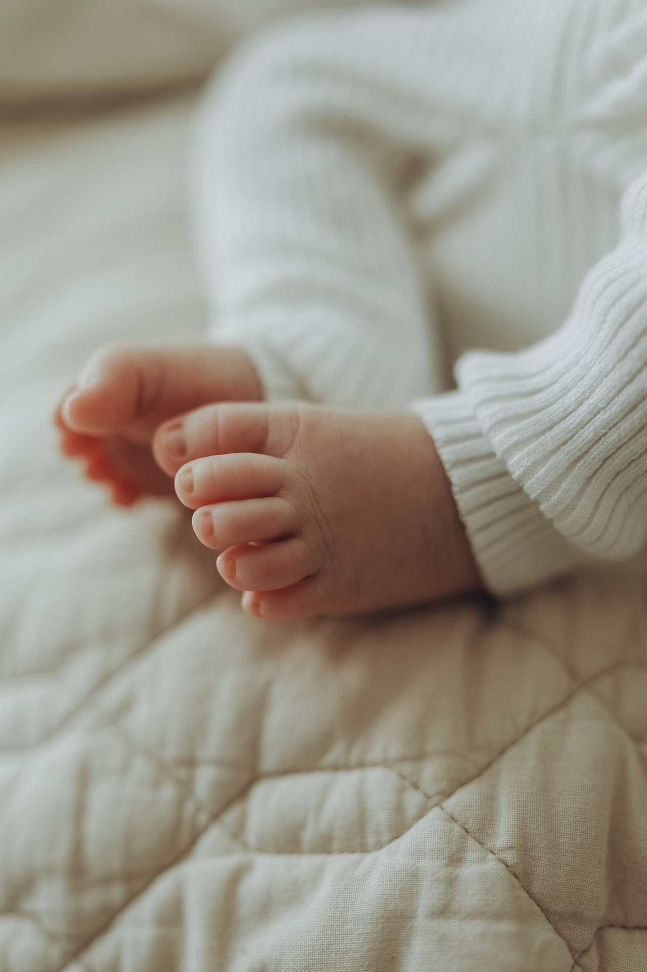 Warm Words. Family Photographer in Dubai