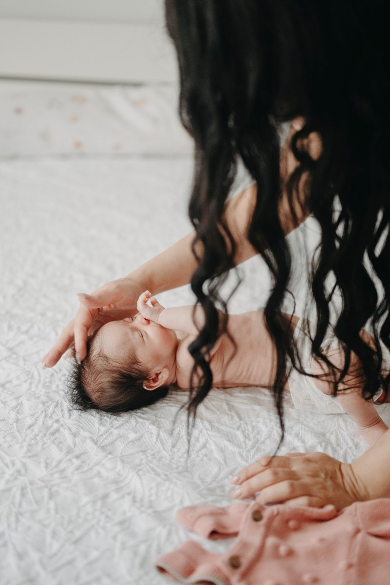 Latinka, Visnja i Konstantin / porodicno fotografisanje, fotografisanje bebe kod kuce. Deciji i porodicni fotograf u Beogradu Oksana Skendzic