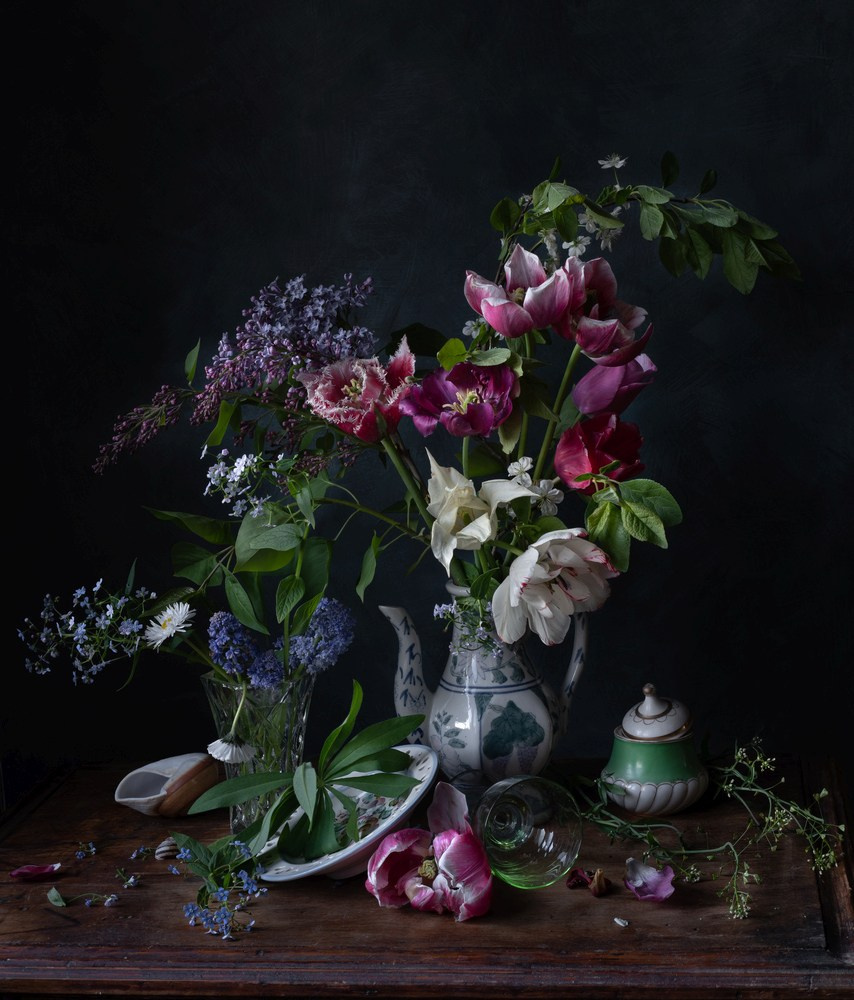 Натюрморт с тюльпанами, сиренью и незабудками