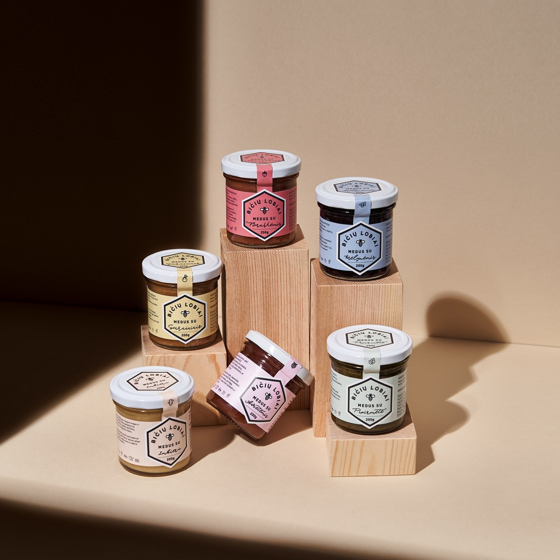 BICIU LOBIAI. Boutique 3D product pack-shot Studio