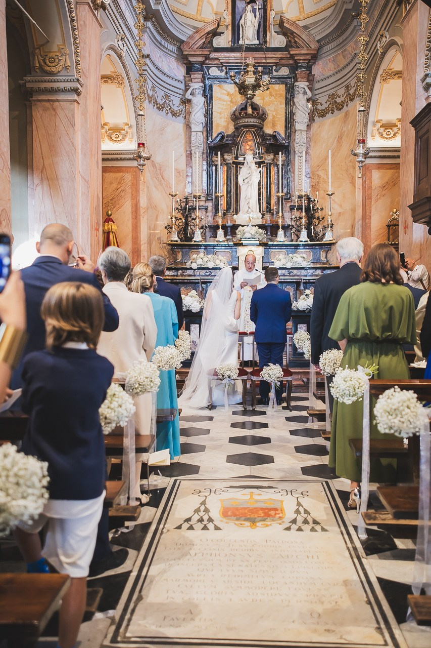 Fotografa di matrimonio a Milano e in Lombardia. Racconto matrimoni con uno stile naturale, elegante e senza pose forzate