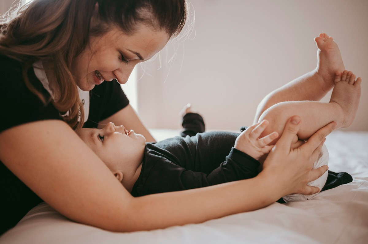 Dobro dosao, Jakove / porodicno fotografisanje kod kuce. Deciji i porodicni fotograf u Beogradu Oksana Skendzic