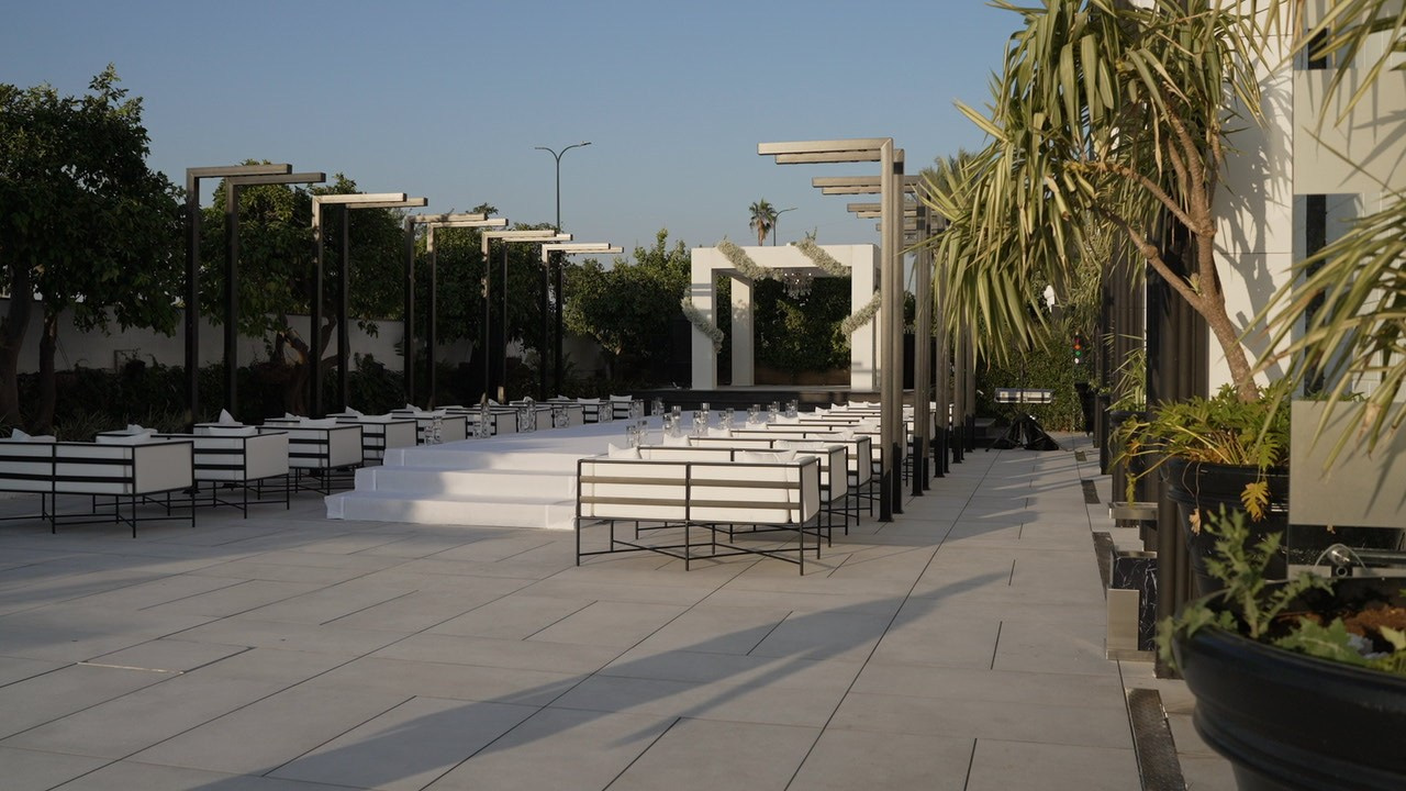 VIA / BASICO. Wedding and events photographers Studio Shalom