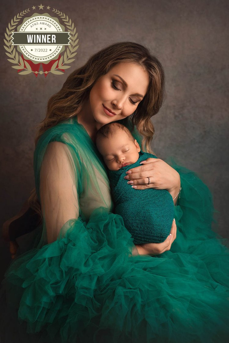 FAMILY / MATERNITY. Ottawa Newborn and Baby Newborn Photographer Elena Helali