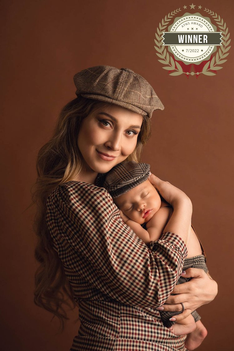 FAMILY / MATERNITY. Ottawa Newborn and Baby Newborn Photographer Elena Helali