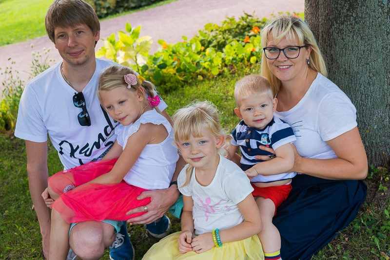 Family photoshoot in the nature, Slovenia. Wedding and Family Photographer in Slovenia