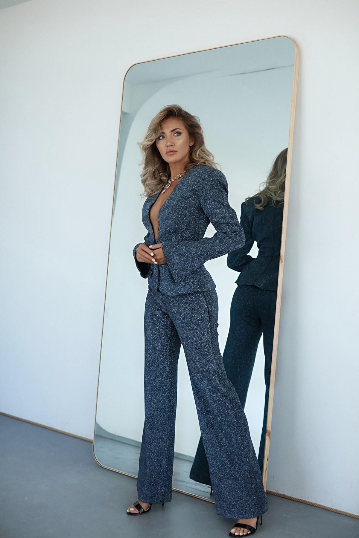 Diana. Amazing photo session at a time convenient for you. Y