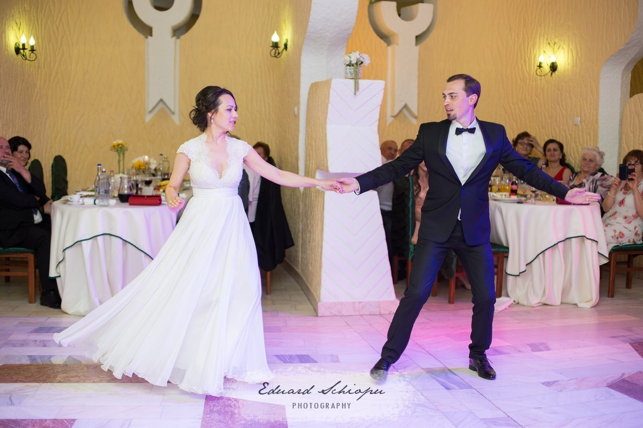Alina si Andrei by fotograf nunta Neamt — Eduard Schiopu