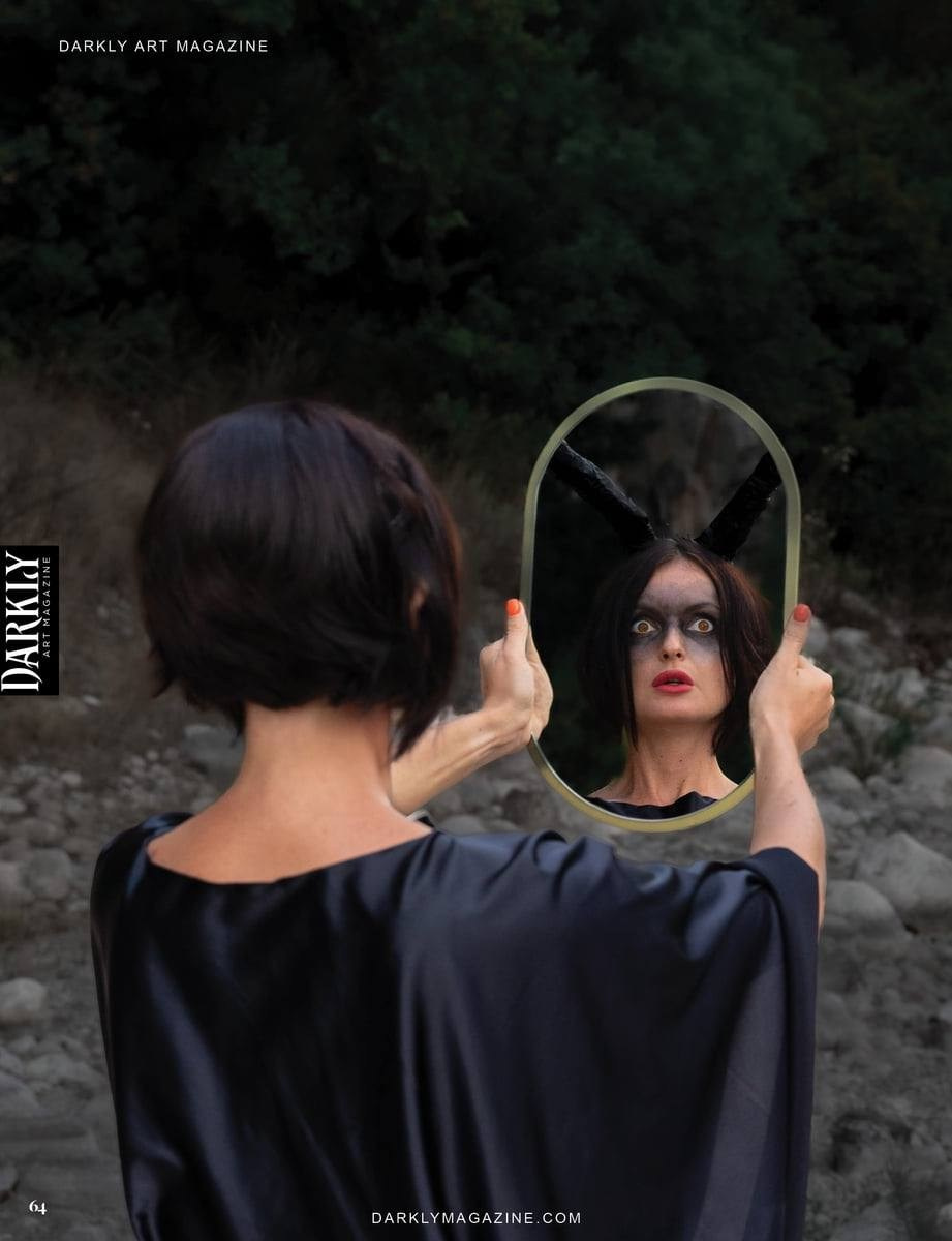 HALLOWEEN (DARKLY MAG). UNRATED PHOTO