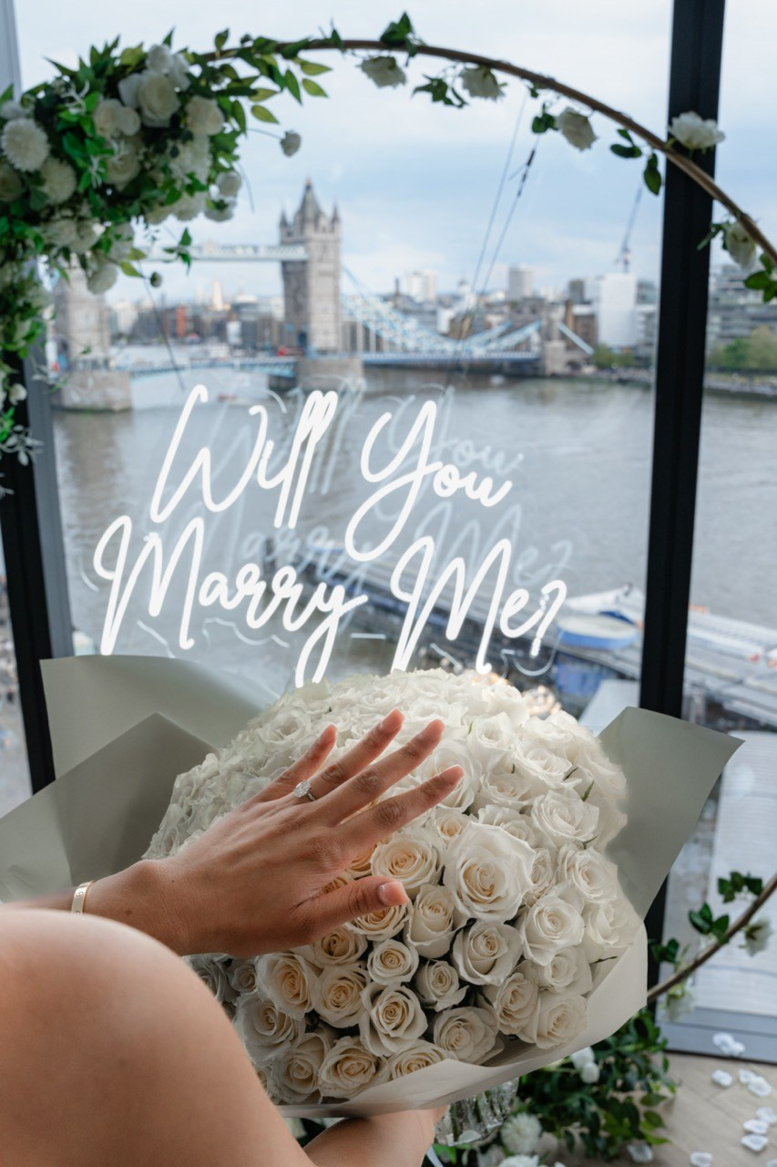 Proposal Cheval Three Quays. Tonya Kyrylenko photographer in London