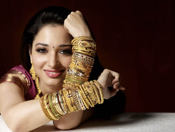 Celebrity. Radhakrishnan Chakyat — commercial photographer in Mumbai