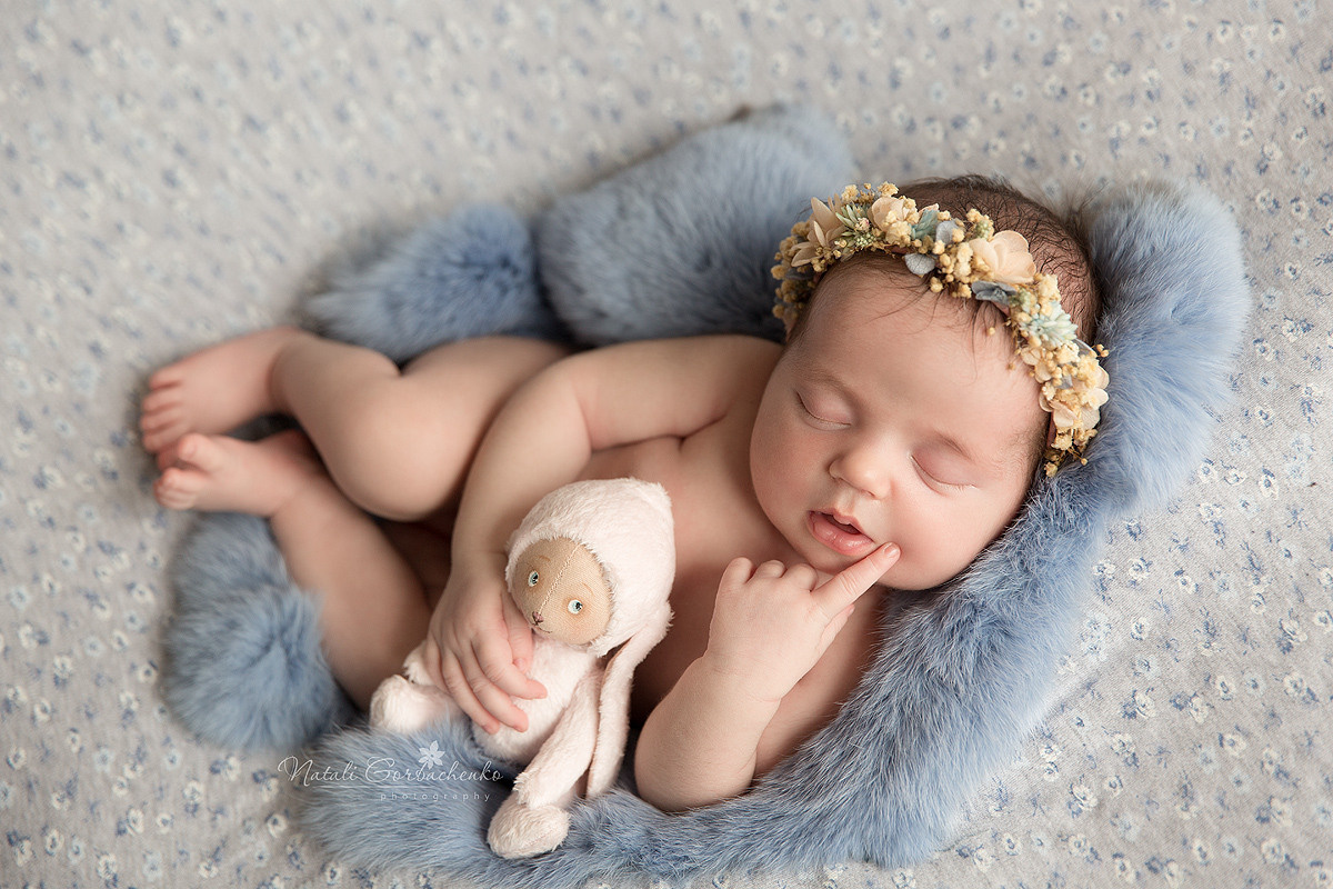 Новонароджені малюки. Дитячий, сімейний, а також newborn фотограф і викладач у Києві Наталія