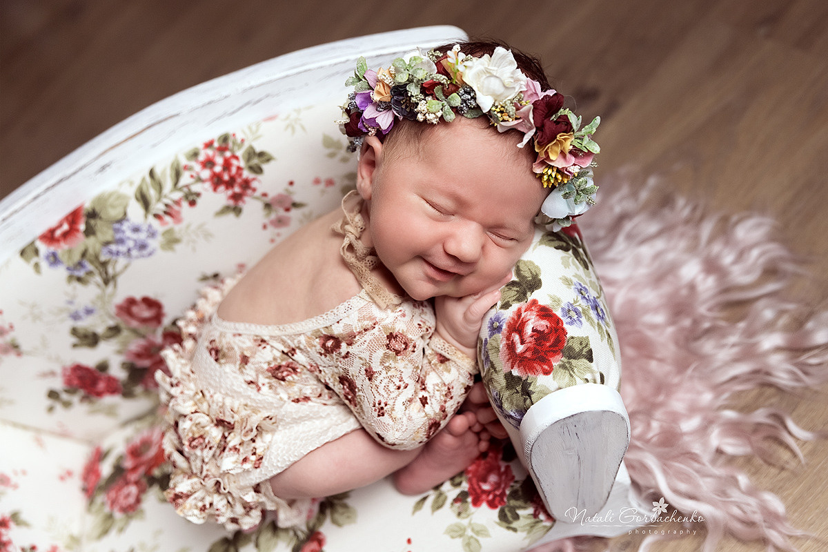Новонароджені малюки. Дитячий, сімейний, а також newborn фотограф і викладач у Києві Наталія