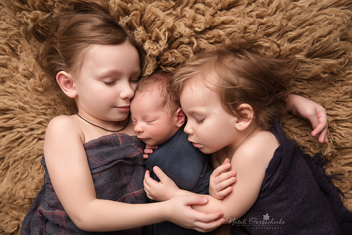 Братья и сестры. Детский, семейный, а также newborn фотограф и преподаватель в Киеве На