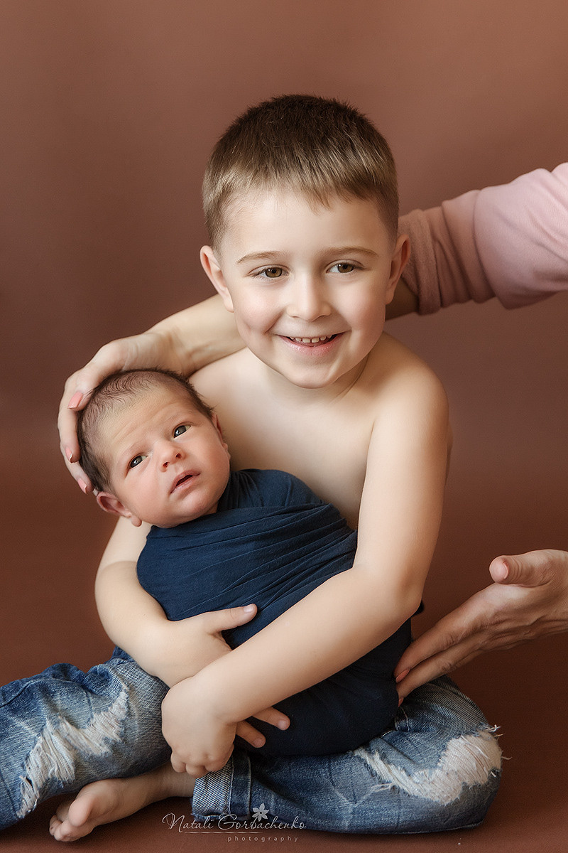 Братья и сестры. Детский, семейный, а также newborn фотограф и преподаватель в Киеве На