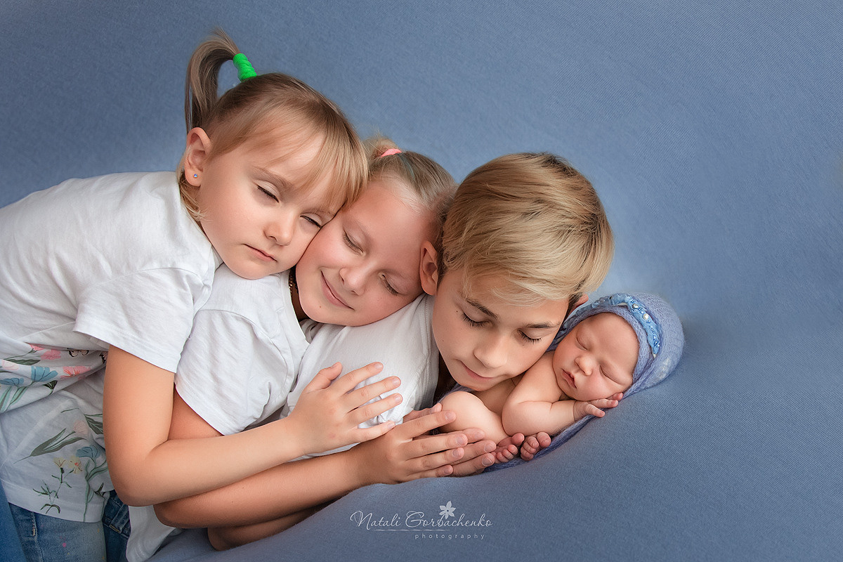 Братья и сестры. Детский, семейный, а также newborn фотограф и преподаватель в Киеве На
