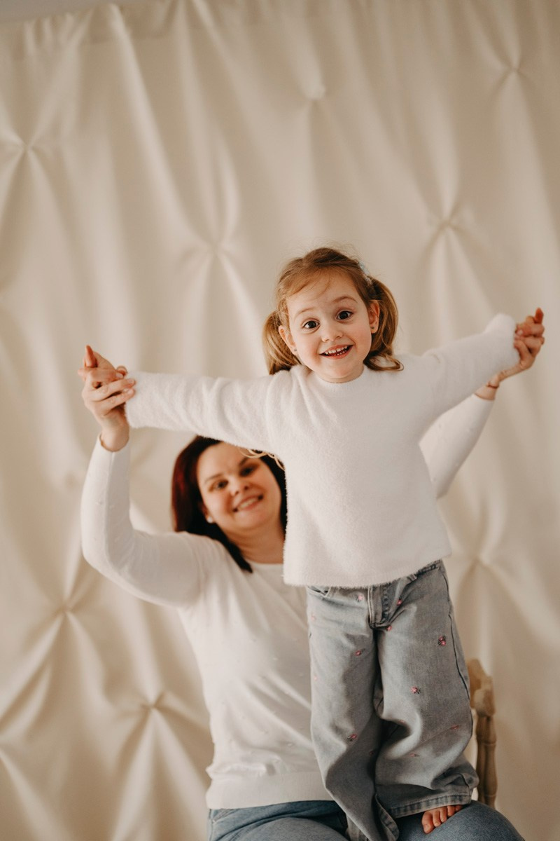 Miljana, Danka i Ilija — fotografisanje MAMINO. Deciji i porodicni fotograf u Beogradu Oksana Skendzic