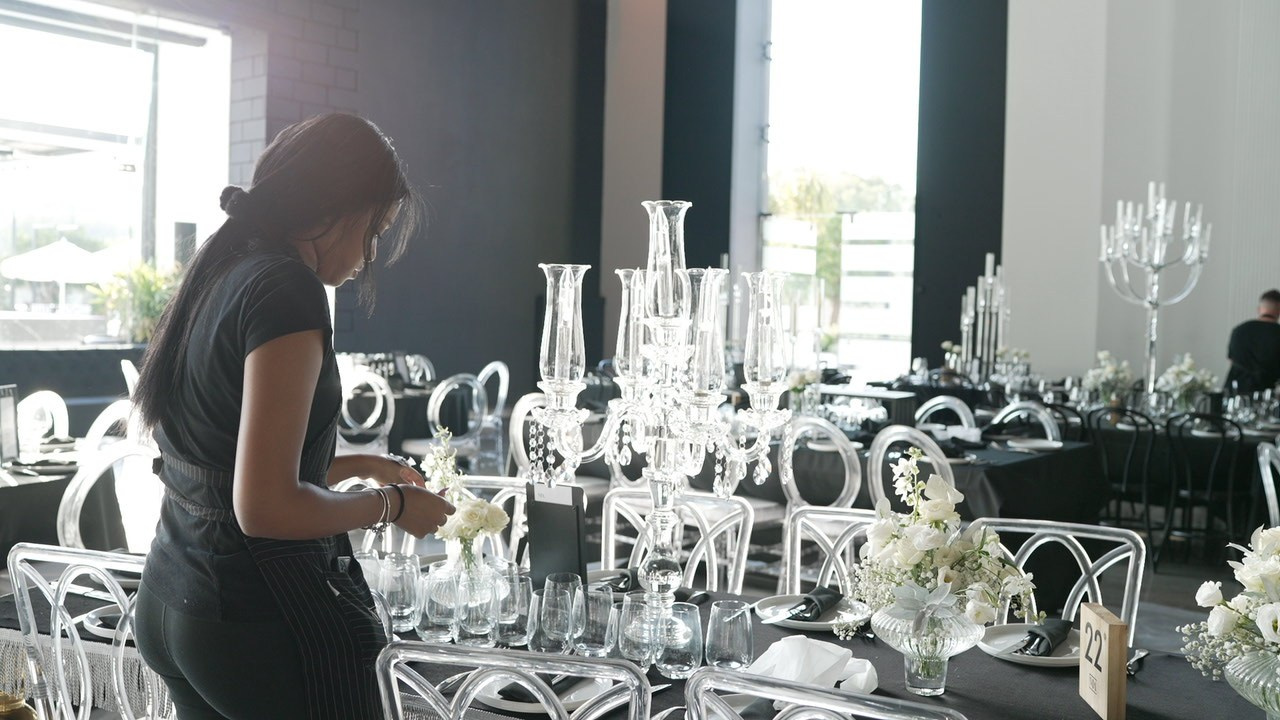 VIA / BASICO. Wedding and events photographers Studio Shalom