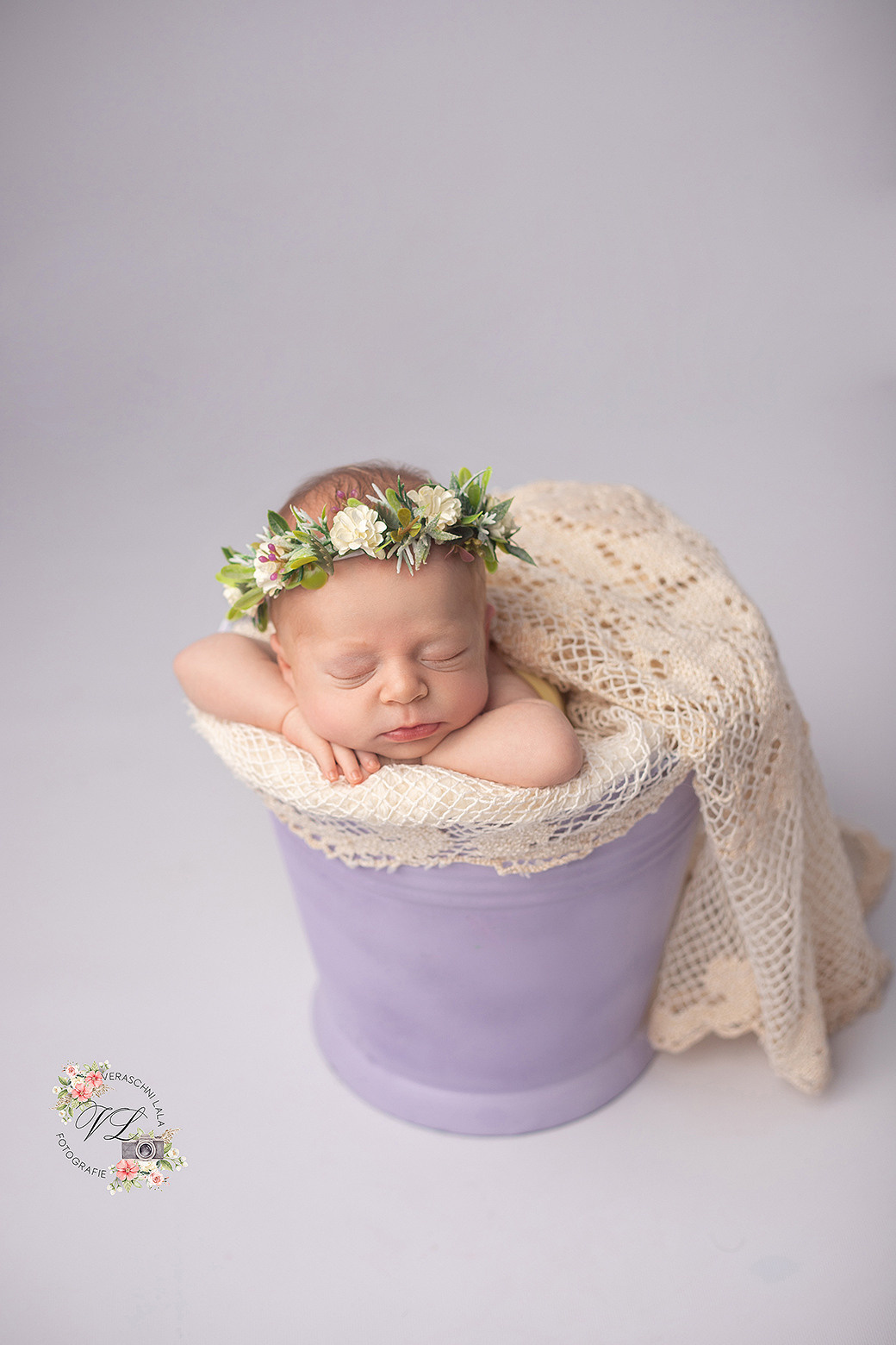Newborn. Neugeboren und Babybauchfotoshooting in Cloppenburg