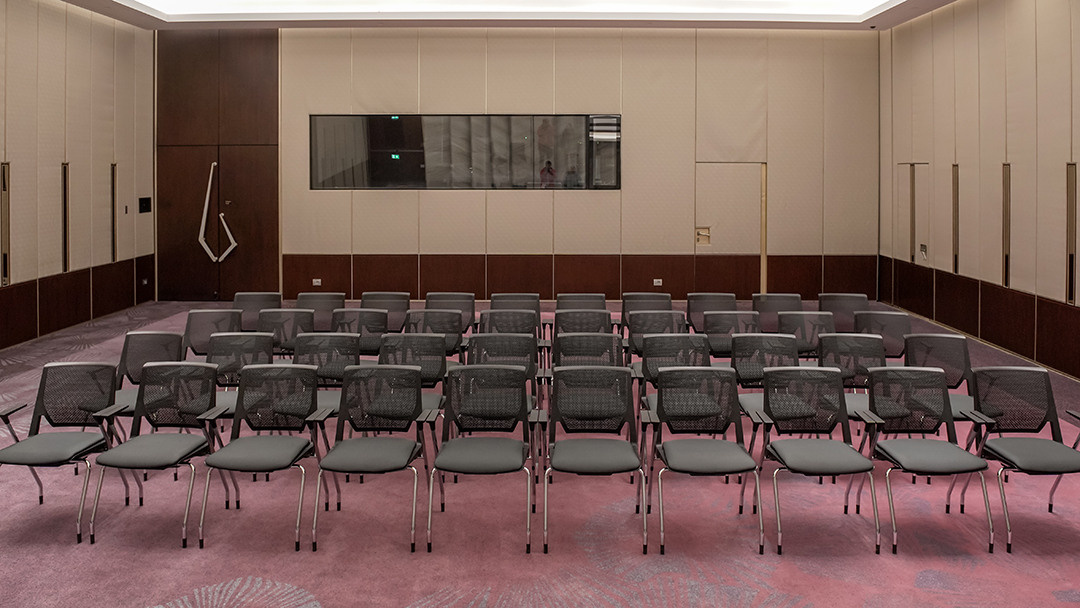 Interyer / Eksteryer. Bakıda fotoqraf Kamran Enceladus