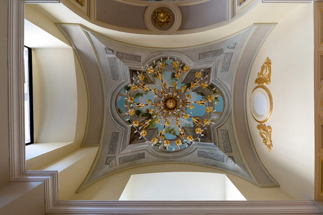 Interyer / Eksteryer. Bakıda fotoqraf Kamran Enceladus