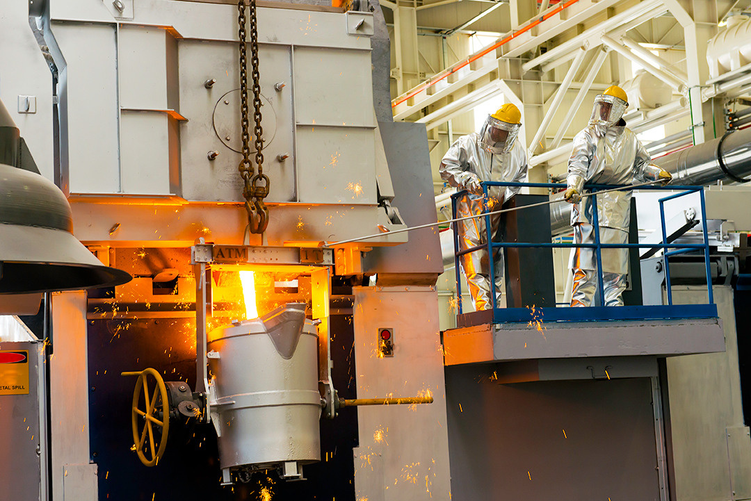 Interyer / Eksteryer. Bakıda fotoqraf Kamran Enceladus