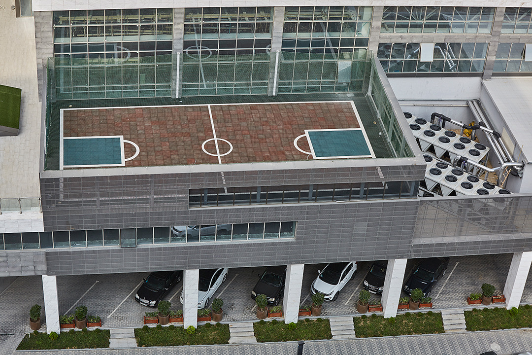 Interyer / Eksteryer. Bakıda fotoqraf Kamran Enceladus