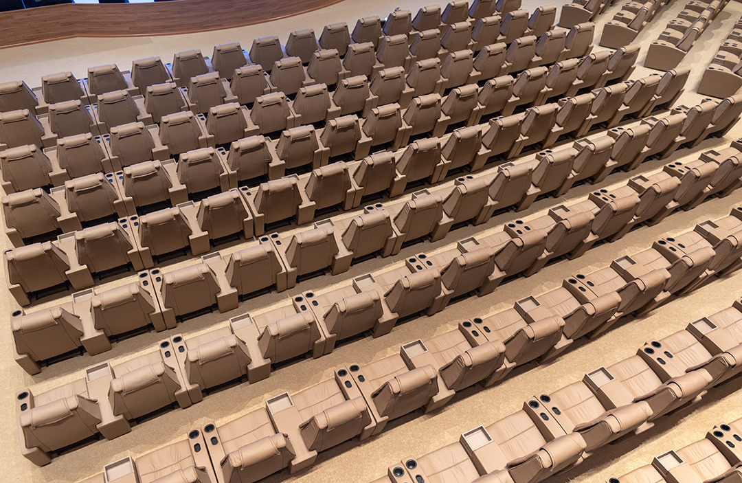 Interyer / Eksteryer. Bakıda fotoqraf Kamran Enceladus