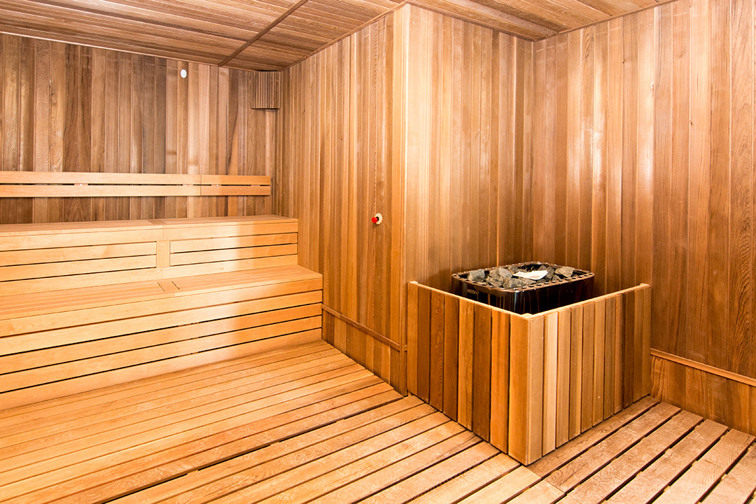 Interyer / Eksteryer. Bakıda fotoqraf Kamran Enceladus