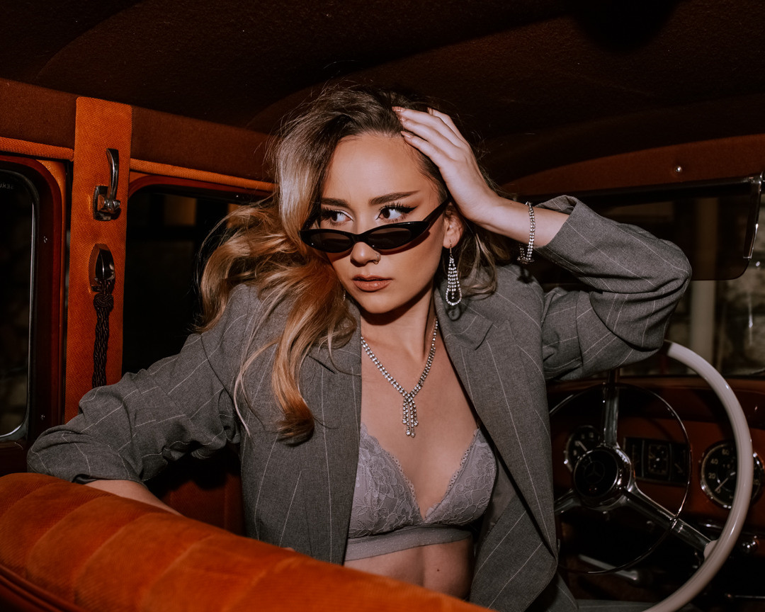 Danica Djurovic. Mario Jelikic Photography