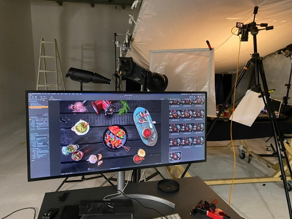 Studio Photogenic. Commercial and studio photographer in Belgrade