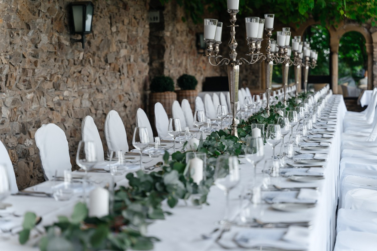 decoration and grapevines