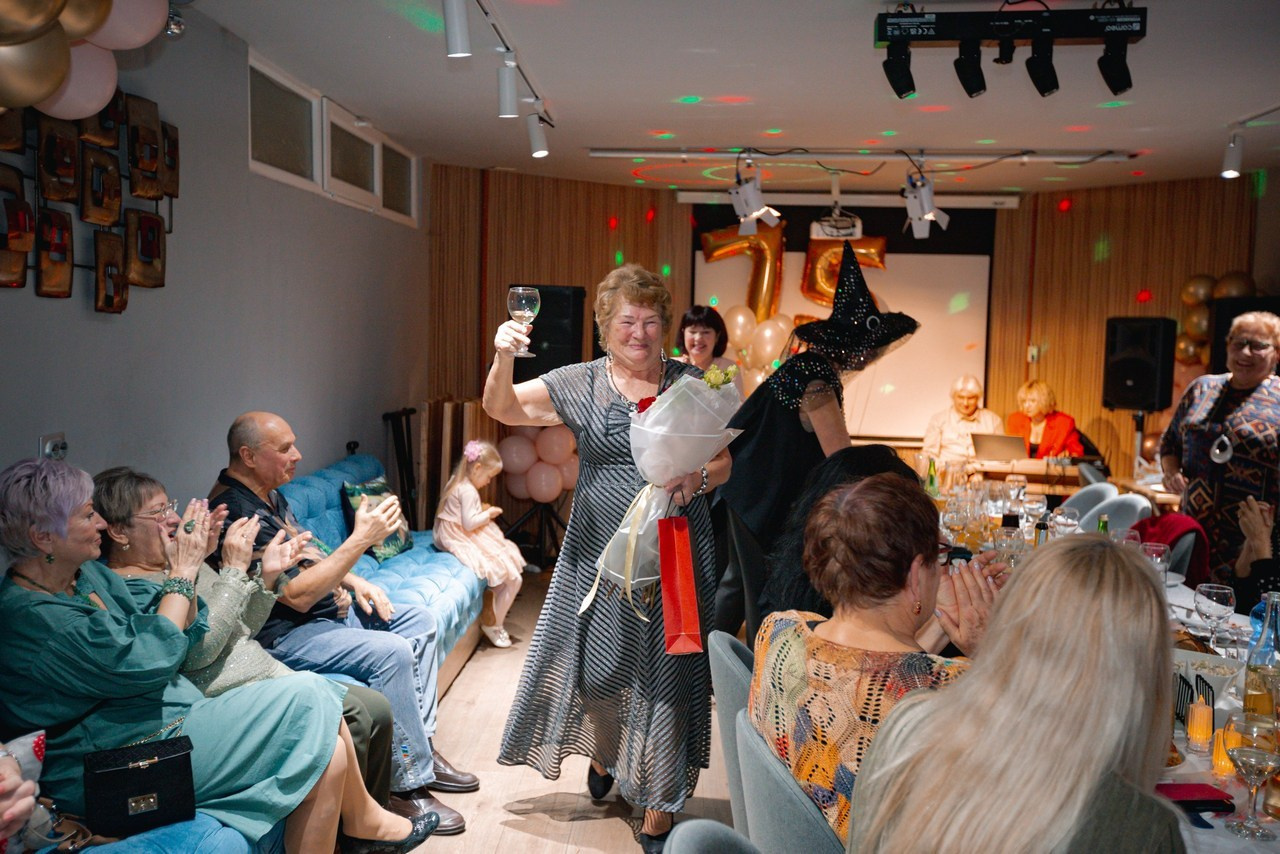 Мнения за фотограф Светлана Кънева. Фотограф Бургас. Фотосесии в студио и на открито, портрети, заснемане