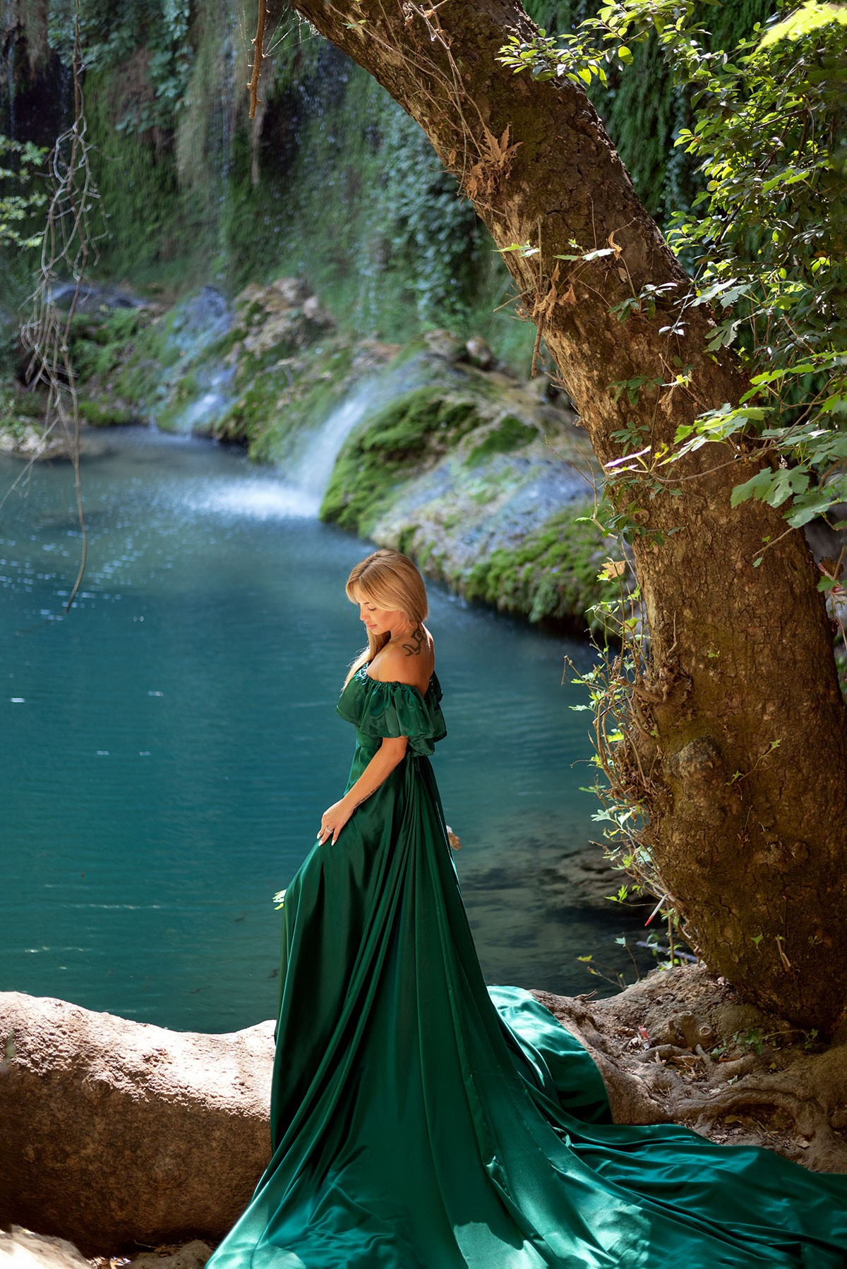 Живописный водопад с бирюзовой водой в Анталии. Фотограф Анталия, Кемер, Белек, Сиде Дарья Кая