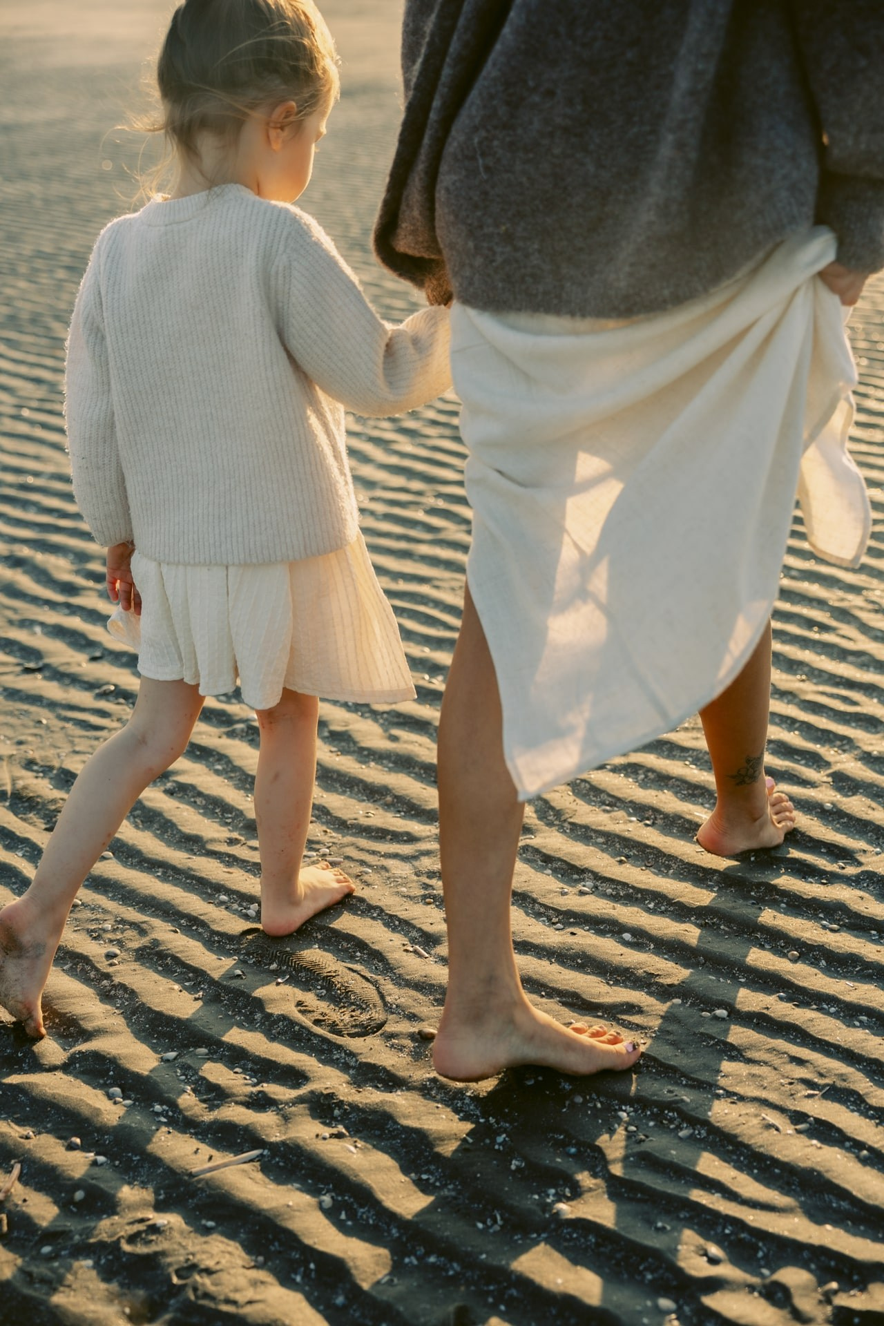 Seaside Portraits — Summer Breeze in Hoek van Holland. Romantic & Soulful Photography by Natalia Olhova in Rotterdam