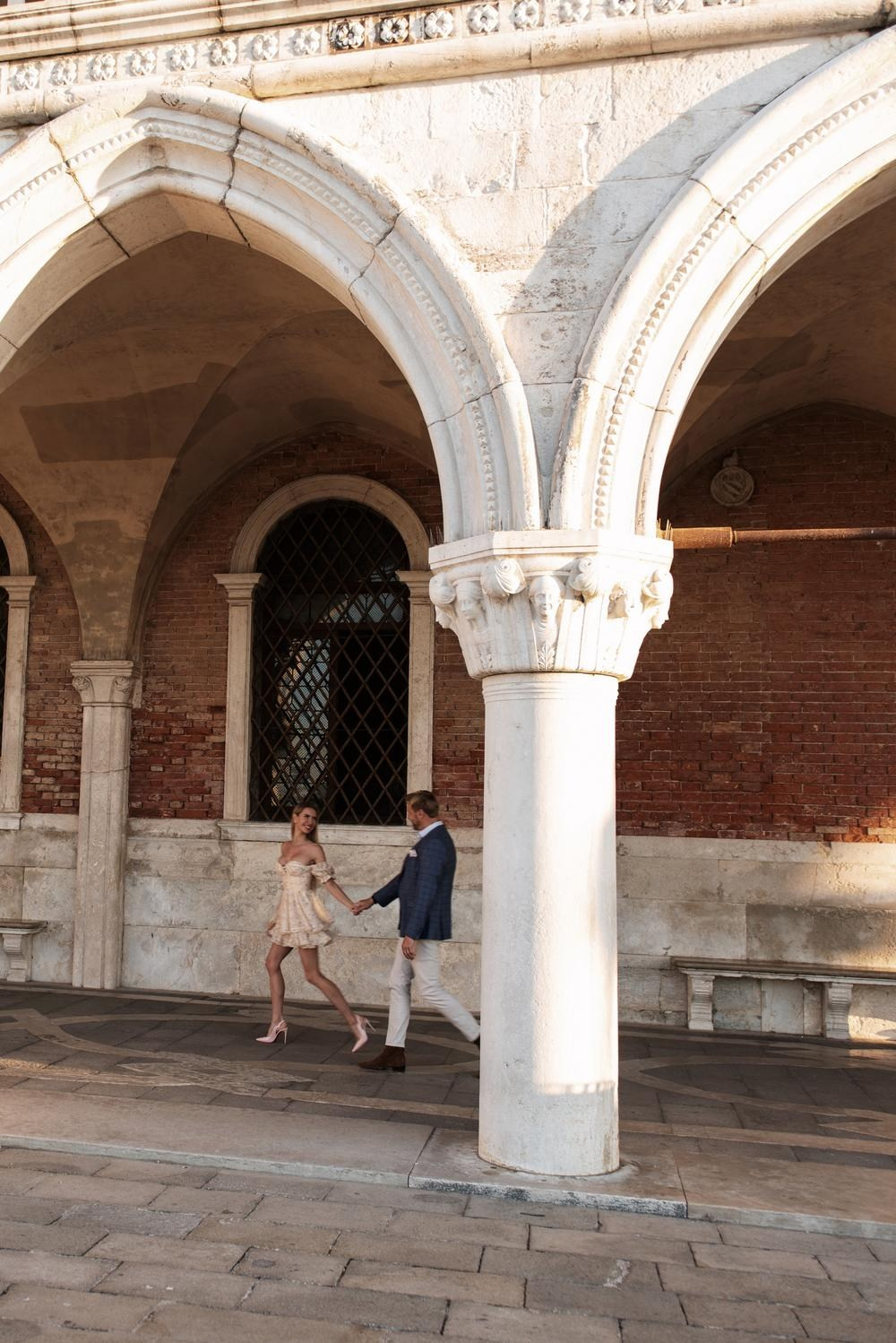 Wedding Photoshoot in Venice'sept 23. Lake Como Wedding Photographer | Elegant & Timeless Photography in Italy