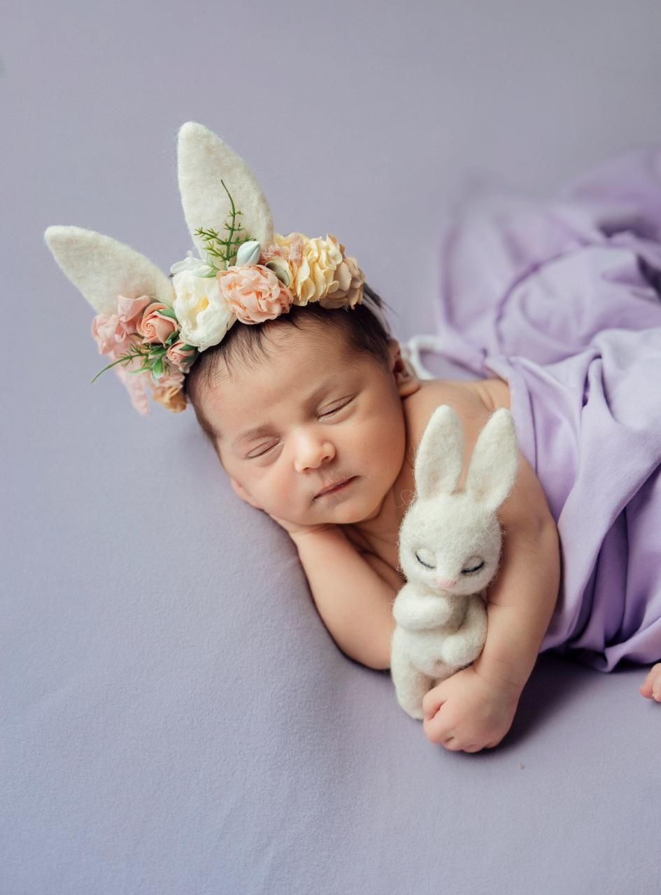 Newborn. Tania Bonnet | Professional photographer in Tenerife — Flying dress sessions